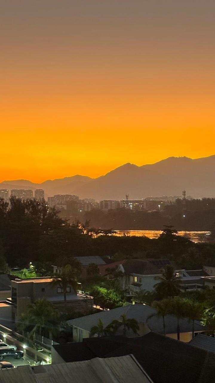 Lindo Apto No Melhor Lugar Da Barra Da Tijuca! Com Uma Vista De Tirar O Folego, Frente Para O Mar! Totalmente Equipado E Decorado Ao Lado Dos Melhores Hoteis E Quiosques Da Barra! Portaria 24H, Piscina, Sauna, Jacuzzi, Academia, Garagem, Wi-Fi, Lavan Rio de Janeiro Exterior photo