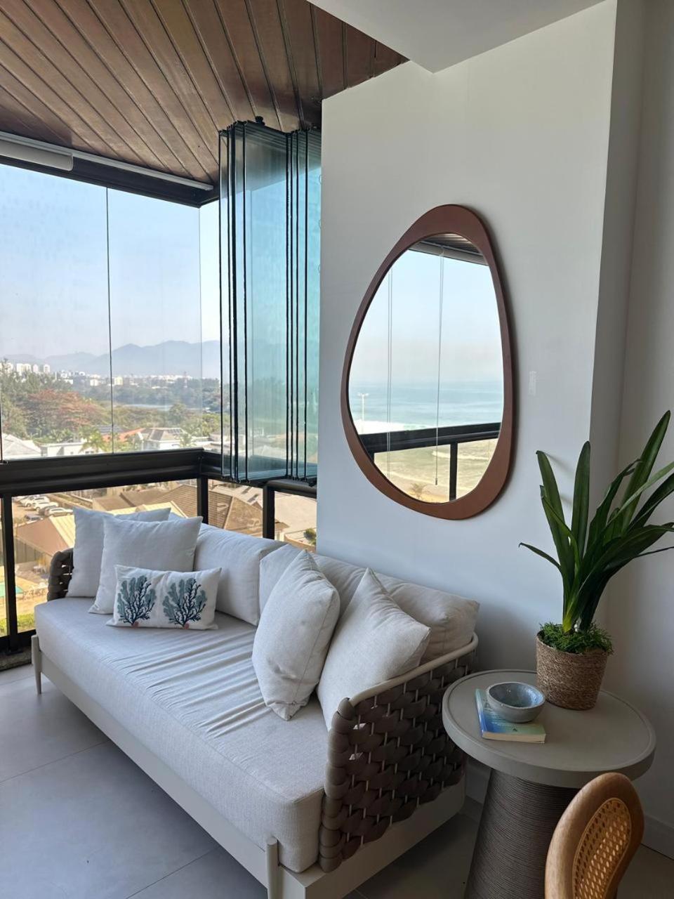 Lindo Apto No Melhor Lugar Da Barra Da Tijuca! Com Uma Vista De Tirar O Folego, Frente Para O Mar! Totalmente Equipado E Decorado Ao Lado Dos Melhores Hoteis E Quiosques Da Barra! Portaria 24H, Piscina, Sauna, Jacuzzi, Academia, Garagem, Wi-Fi, Lavan Rio de Janeiro Exterior photo