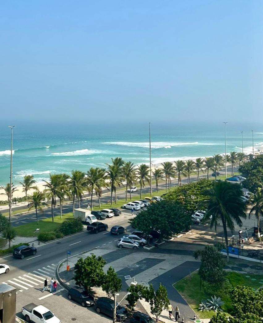 Lindo Apto No Melhor Lugar Da Barra Da Tijuca! Com Uma Vista De Tirar O Folego, Frente Para O Mar! Totalmente Equipado E Decorado Ao Lado Dos Melhores Hoteis E Quiosques Da Barra! Portaria 24H, Piscina, Sauna, Jacuzzi, Academia, Garagem, Wi-Fi, Lavan Rio de Janeiro Exterior photo